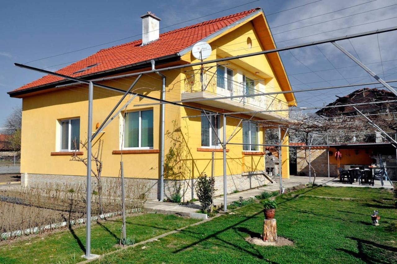 Villa в с. габарево, долината на розите.